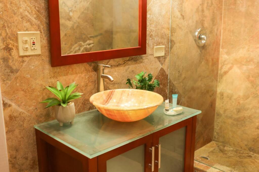 Sailfish Villa Luxury Beachfront Estate Magens Bay Cruz Bay Екстер'єр фото