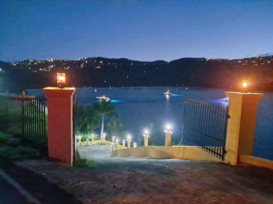 Sailfish Villa Luxury Beachfront Estate Magens Bay Cruz Bay Екстер'єр фото